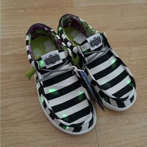 Hey Dude NEW with Tags Beetlejuice Shoes